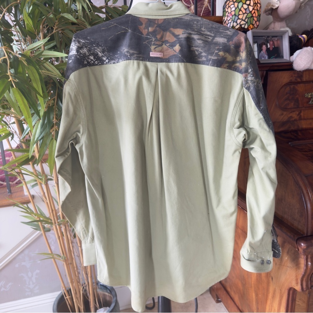MOSSY OAK men’s large camouflage hunting shirt very good condition large - Picture 11 of 11